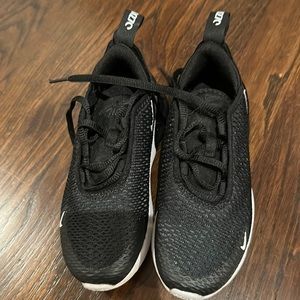 Like New nike 270 little kid